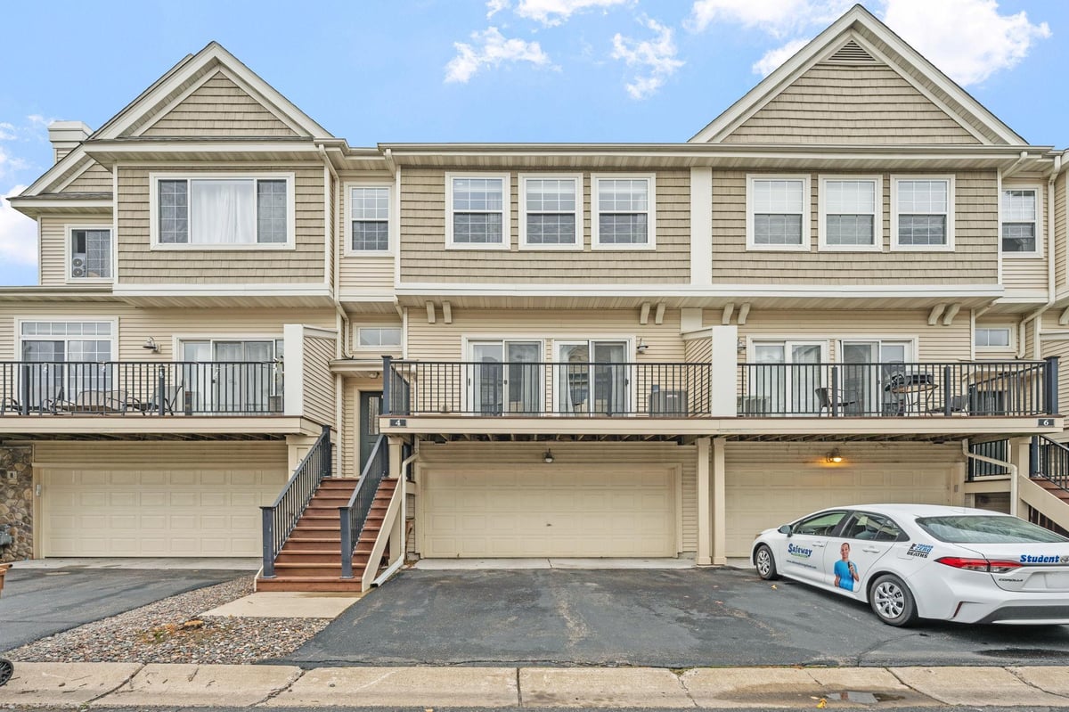 4353 Victor Path #4, Hugo, MN 55038