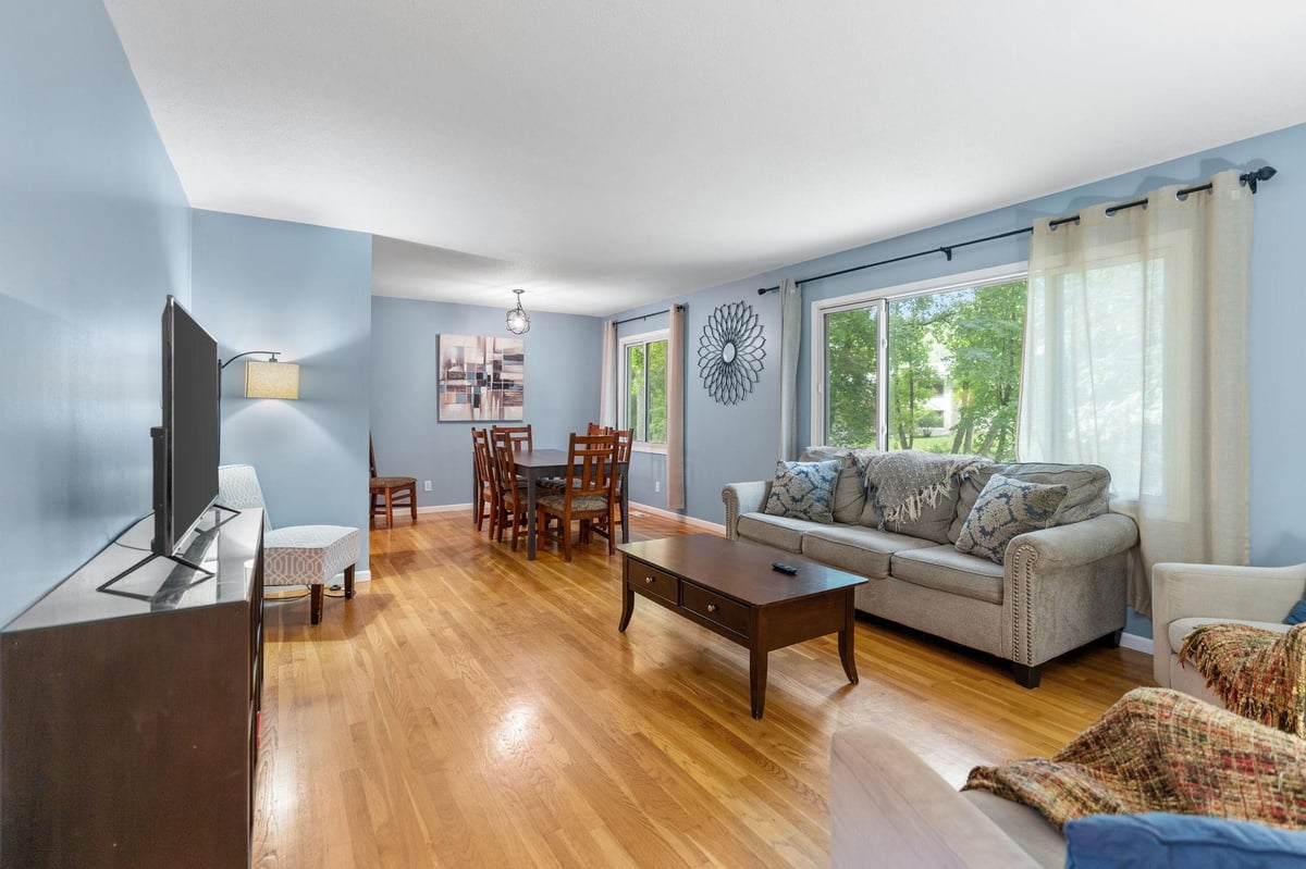 12808 Pheasant Run, Burnsville, MN 55337