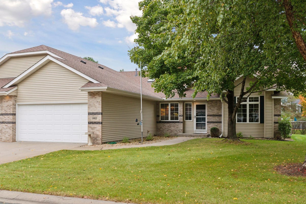 10025 Northwood Lane N, Brooklyn Park, MN 55443