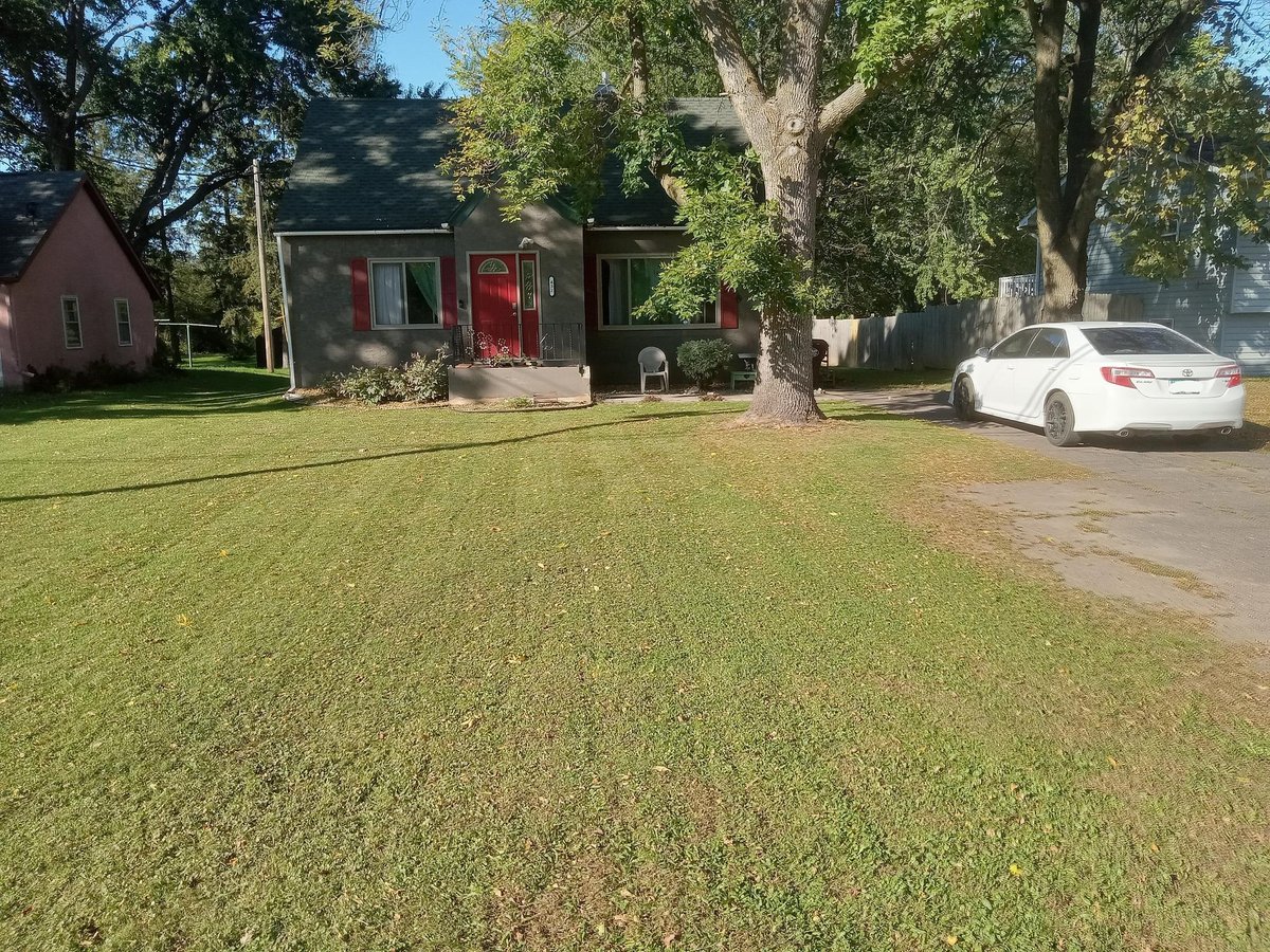 432 2nd Street SE, Braham, MN 55006