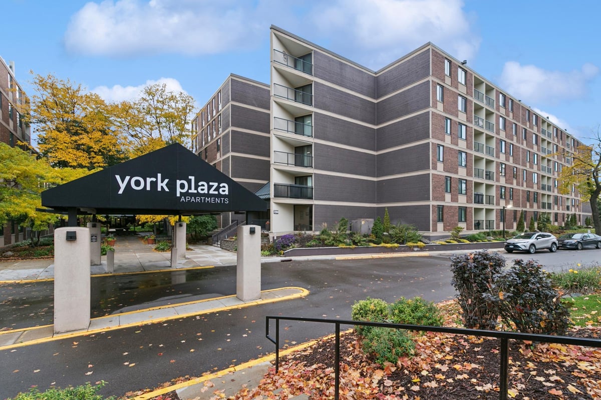 7200 York Avenue S #503, Edina, MN 55435