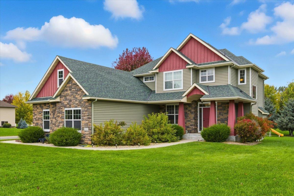 10762 Regent Court N, Brooklyn Park, MN 55443