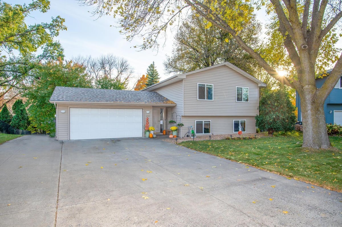 14145 36th Avenue N, Plymouth, MN 55447