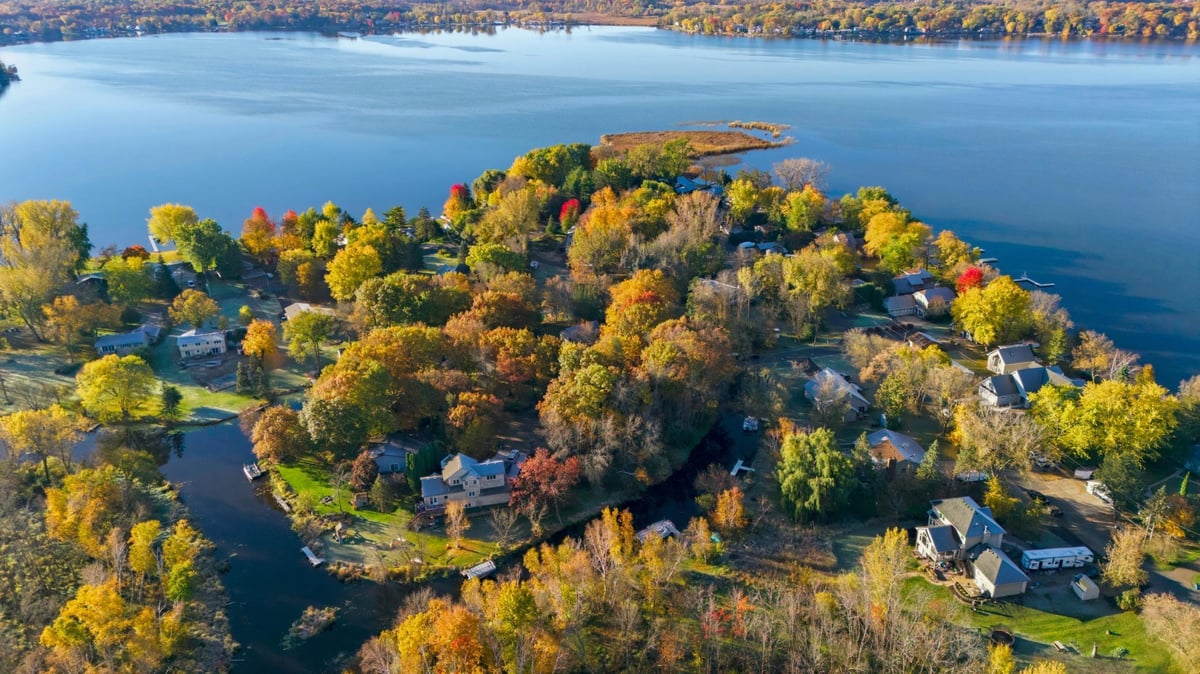 22089 Jason Avenue Court N, Forest Lake, MN 55025