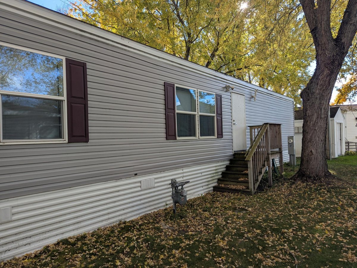 46 Lee Street, Forest Lake, MN 55025