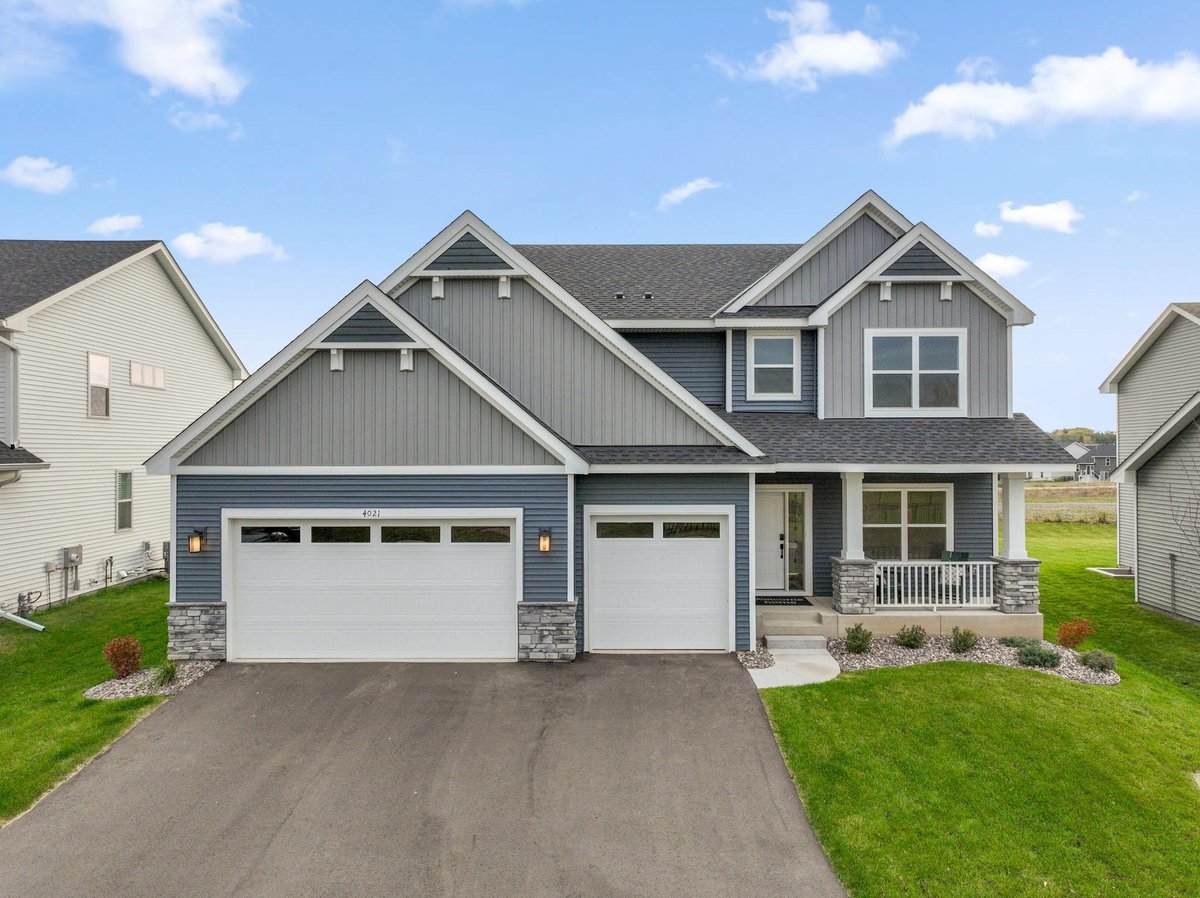 4021 Heath Lane N, Oakdale, MN 55128