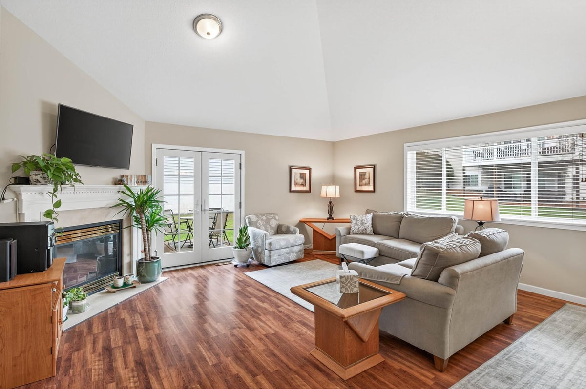 2905 Devonshire Circle, Woodbury, MN 55125