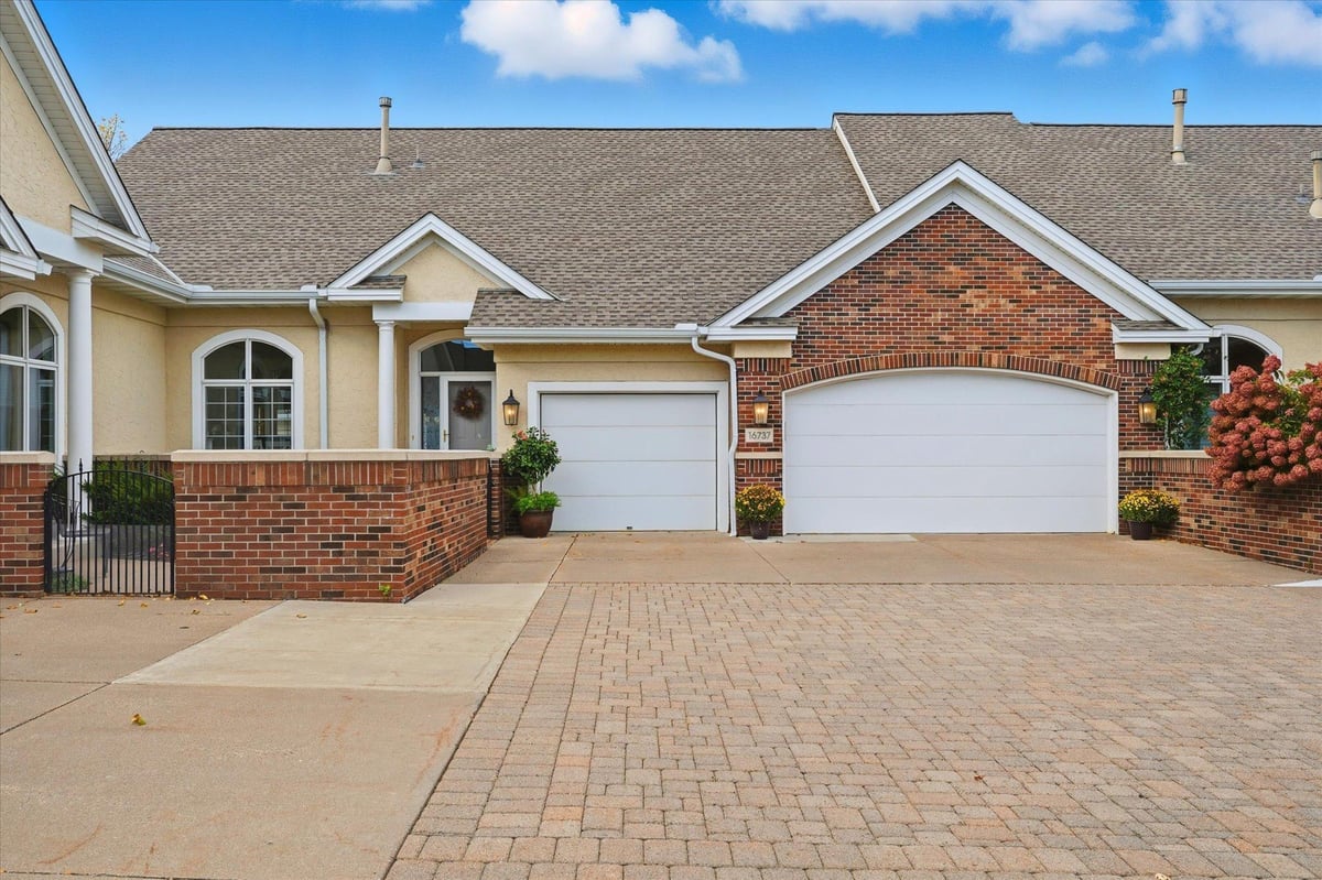 16737 49th Place N, Plymouth, MN 55446