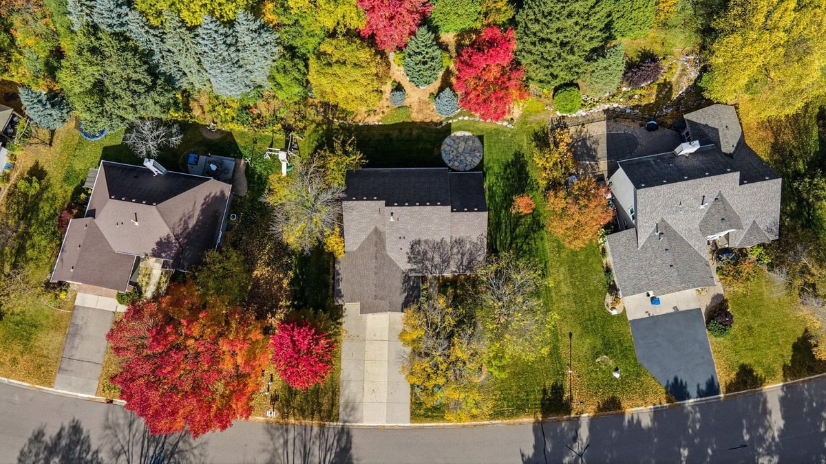 16706 Innsbrook Drive, Lakeville, MN 55044