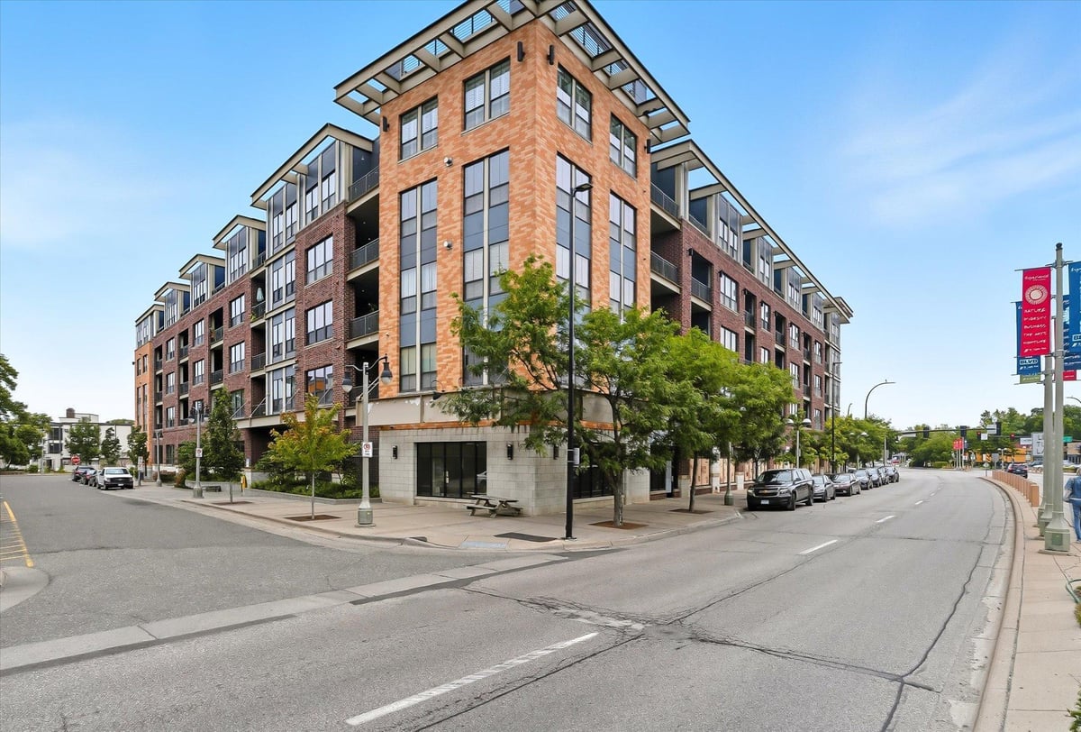 4525 Park Commons Drive #520, Saint Louis Park, MN 55416