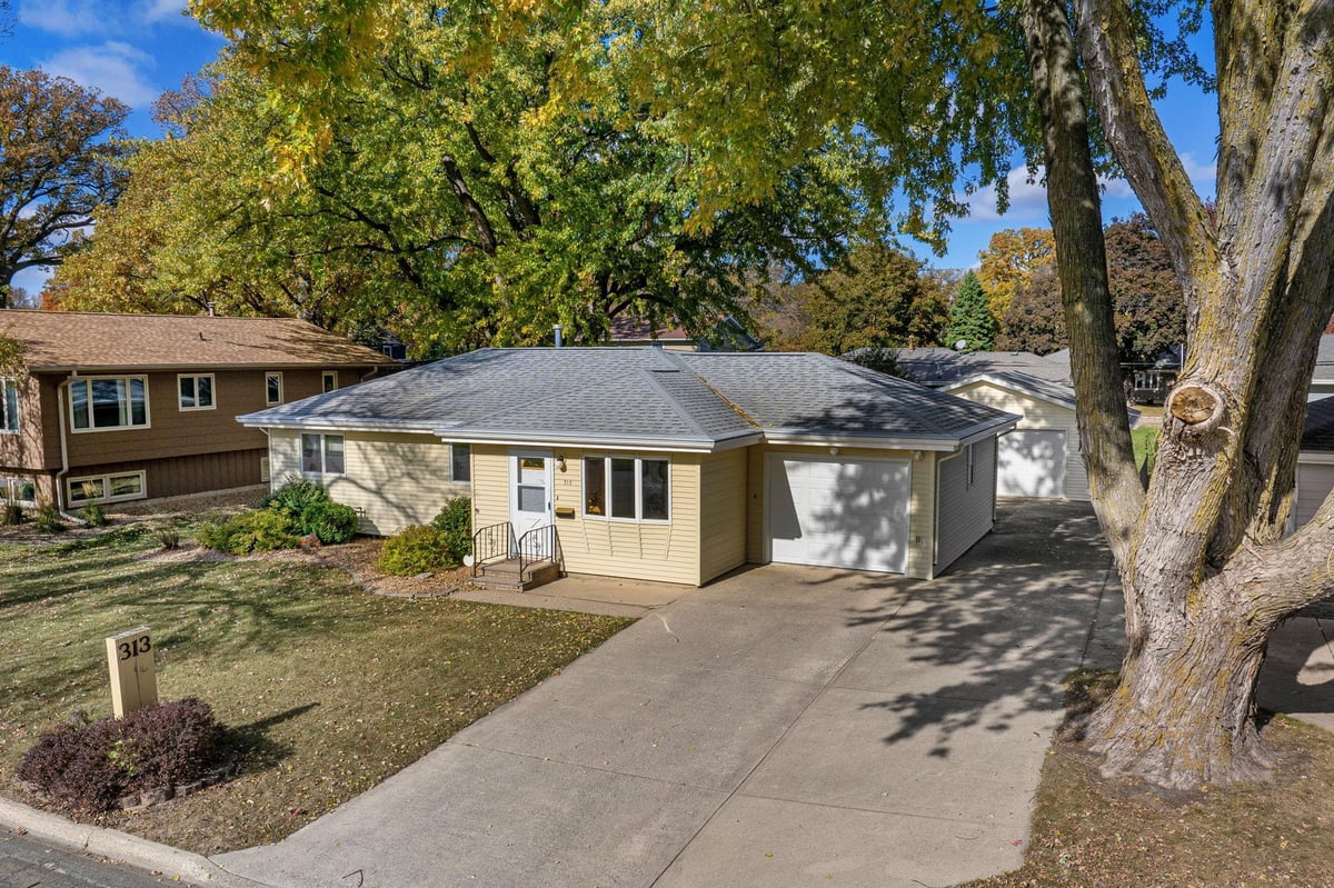 313 Glenn Road, Albert Lea, MN 56007
