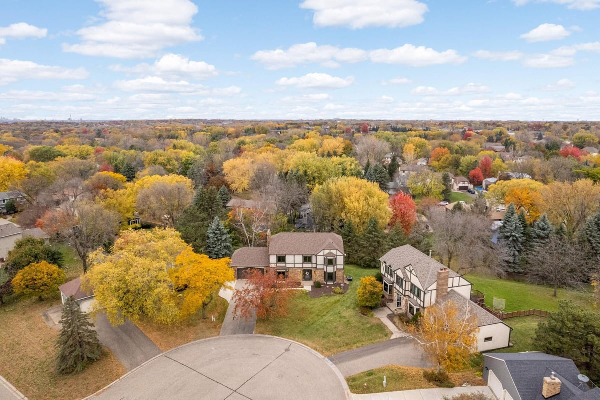 7144 Sherwood Road, Woodbury, MN 55125