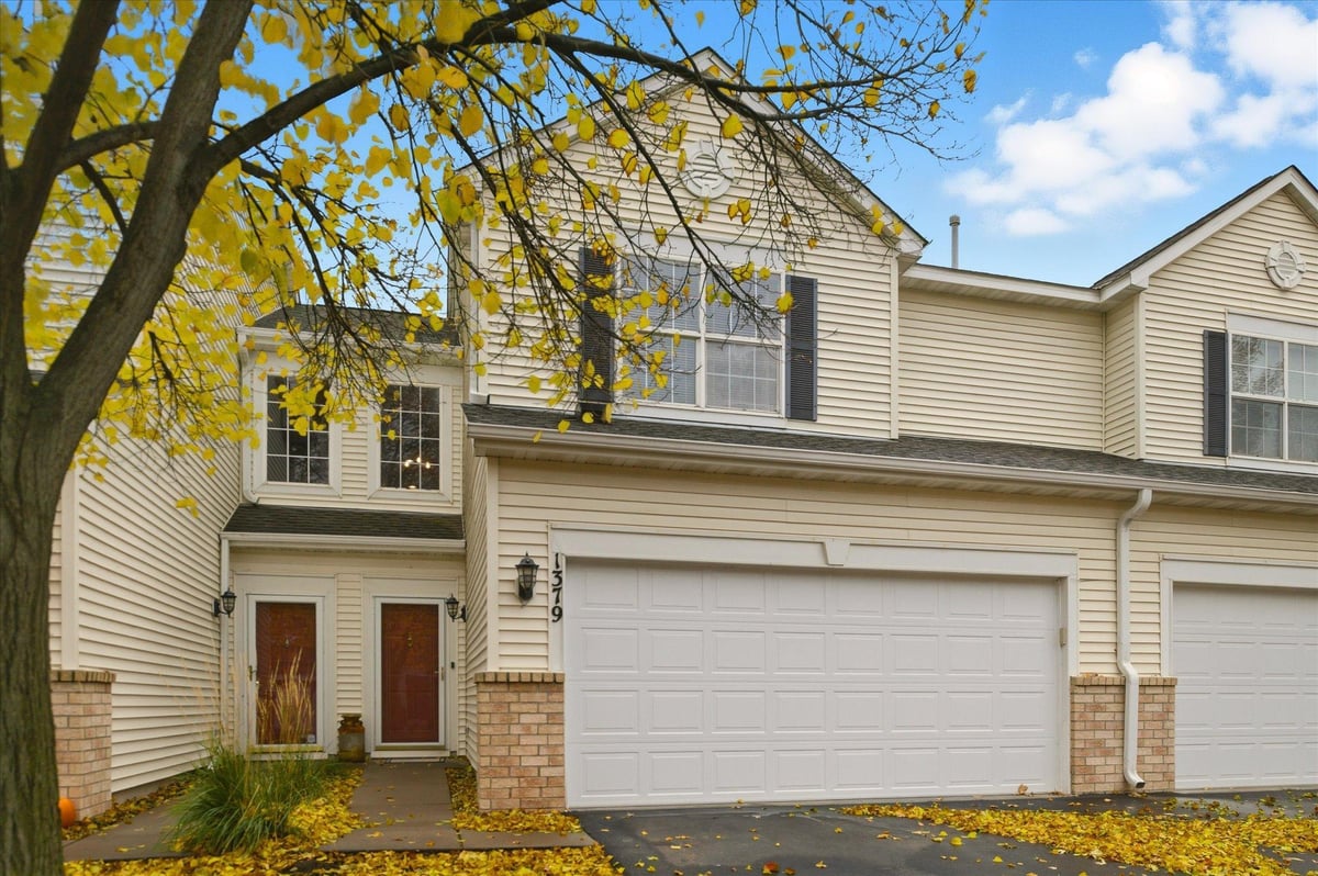 1379 Yorkshire Lane #2405, Shakopee, MN 55379