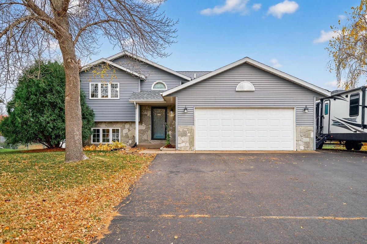 4775 Farmstead Drive, Monticello, MN 55362