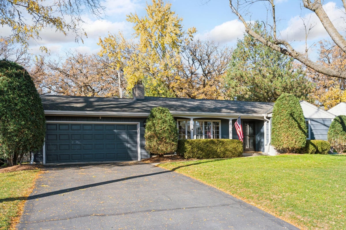 5100 W 70th Street, Edina, MN 55439