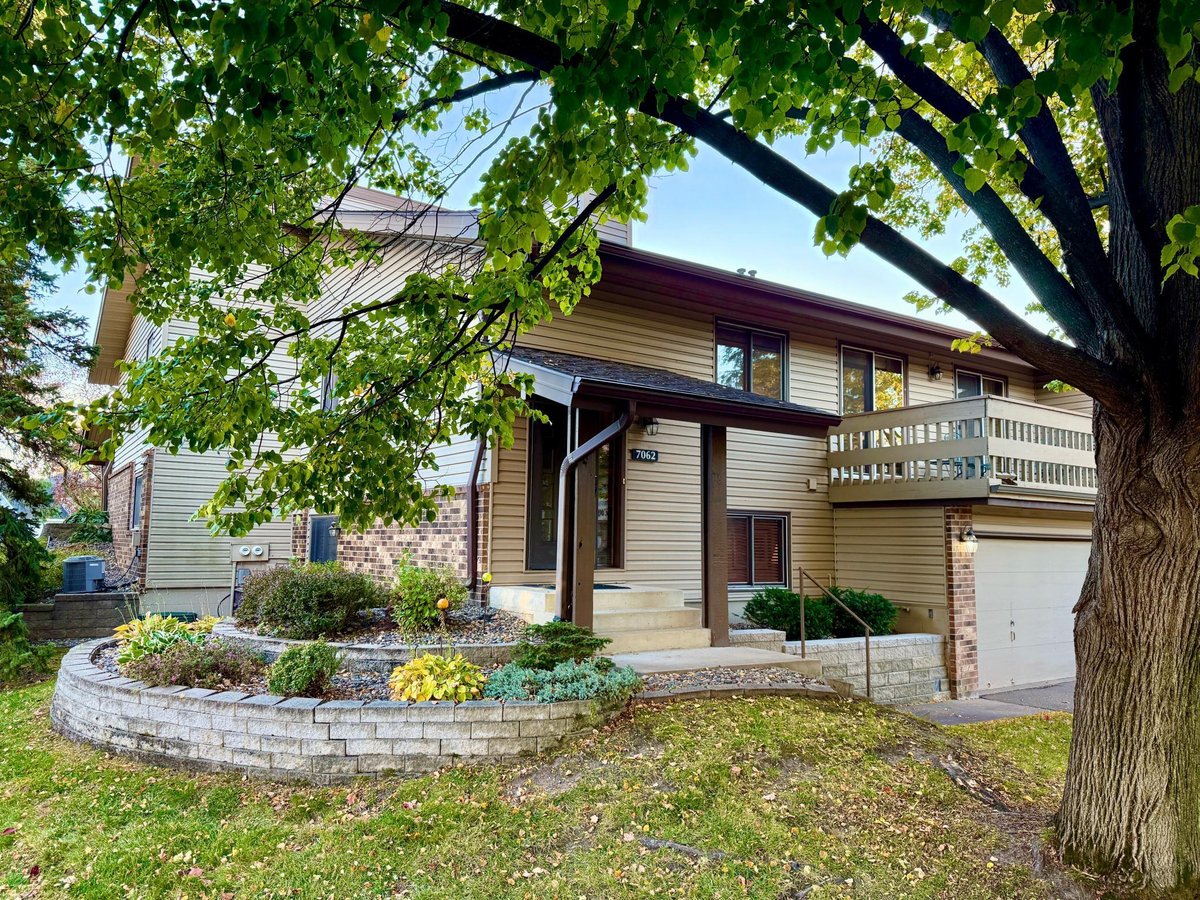 7062 W 113th Street #1, Bloomington, MN 55438