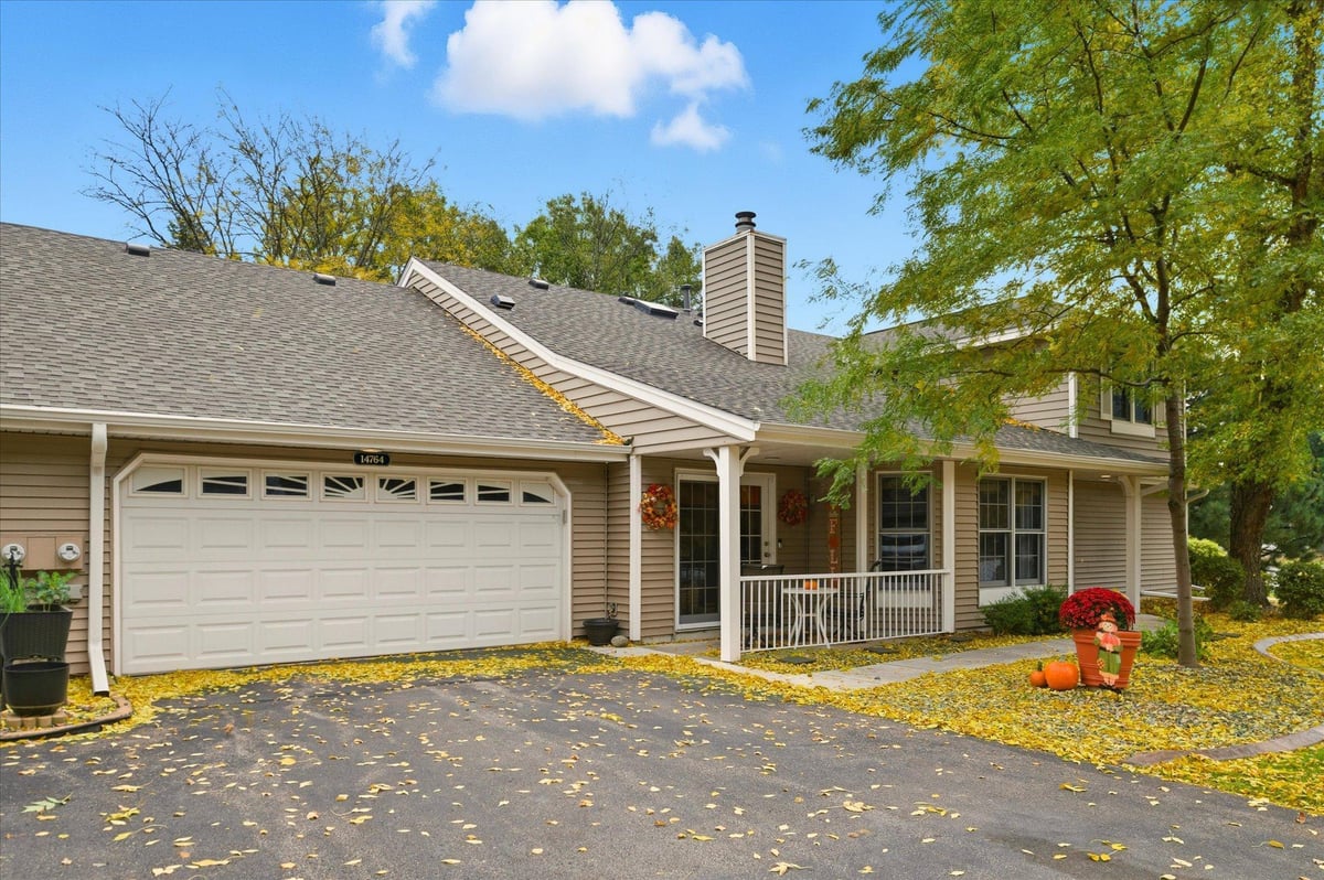 14764 Oak Run Lane, Burnsville, MN 55306