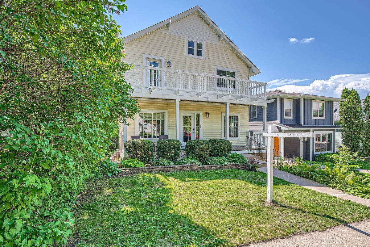 8 Queen Avenue S, Minneapolis, MN 55405