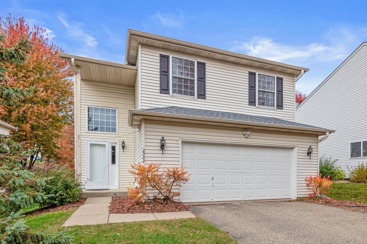2902 Magnolia Drive, Woodbury, MN 55125
