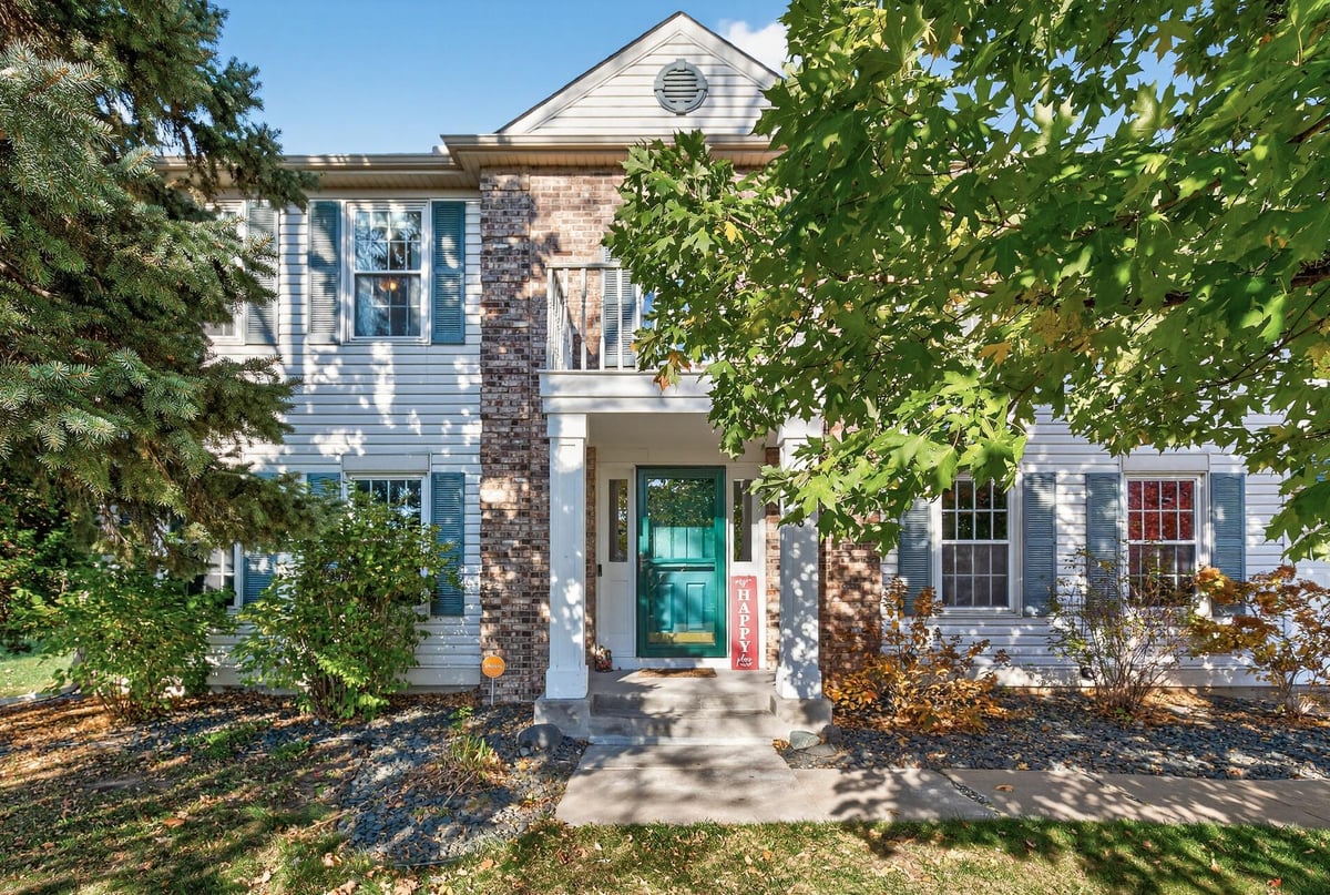 2076 Wallingford Circle, Woodbury, MN 55125