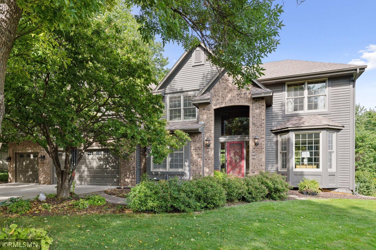 19500 Silver Lake Trail, Shorewood, MN 55331