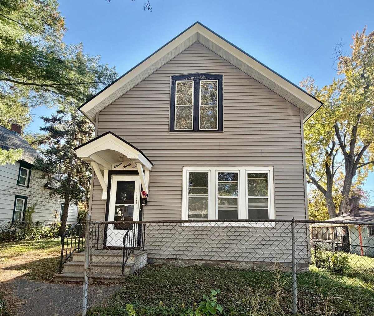 1126 Ross Avenue, Saint Paul, MN 55106