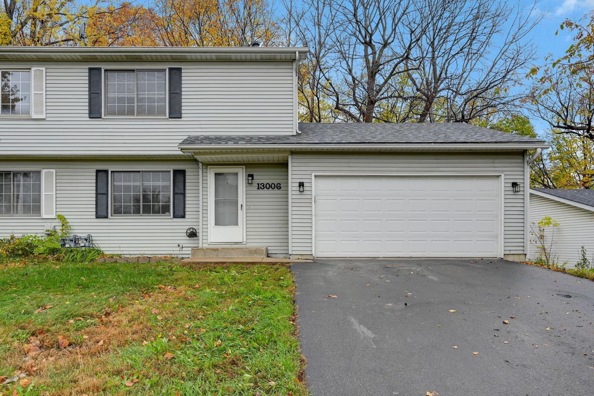 13006 County Road 5, Burnsville, MN 55337