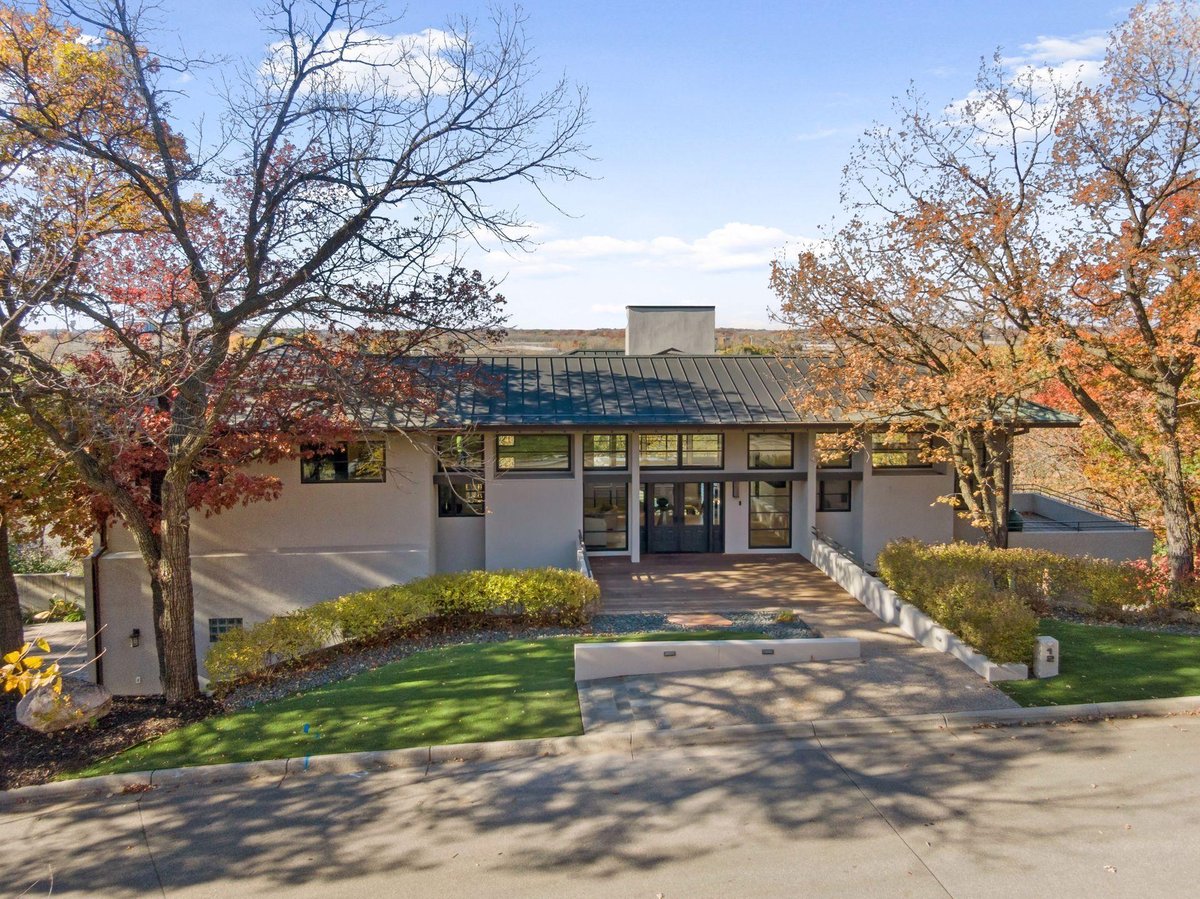 12 Overholt Pass, Edina, MN 55439