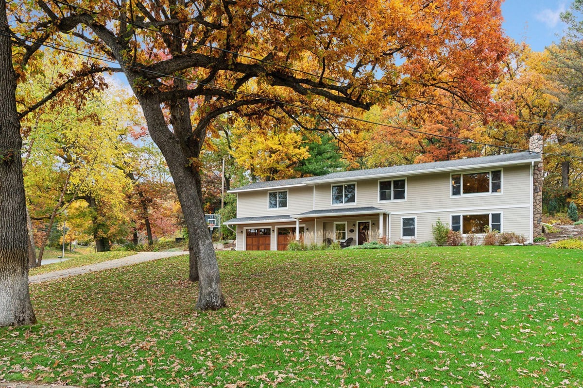 8235 Oakmere Road, Bloomington, MN 55438