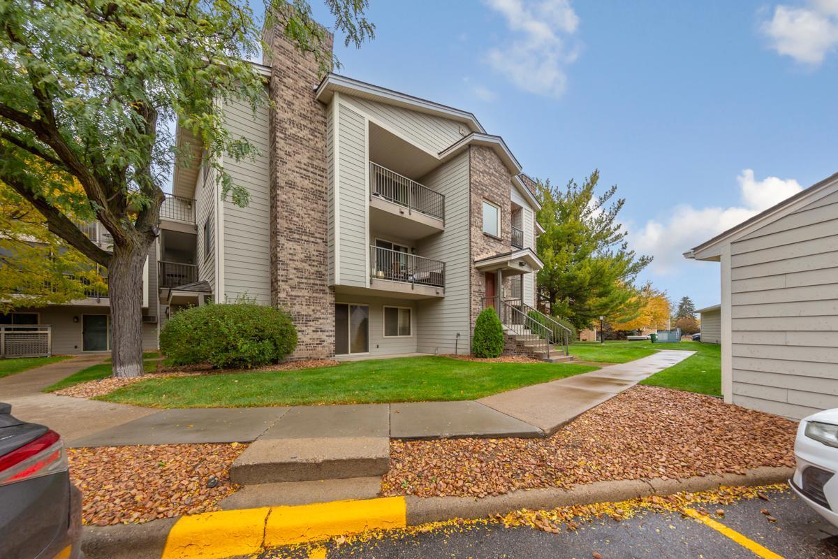 2100 Ridge Drive #13, Saint Louis Park, MN 55416