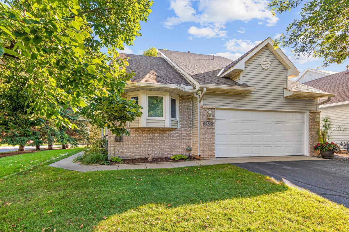 1450 126th Lane NW, Coon Rapids, MN 55448