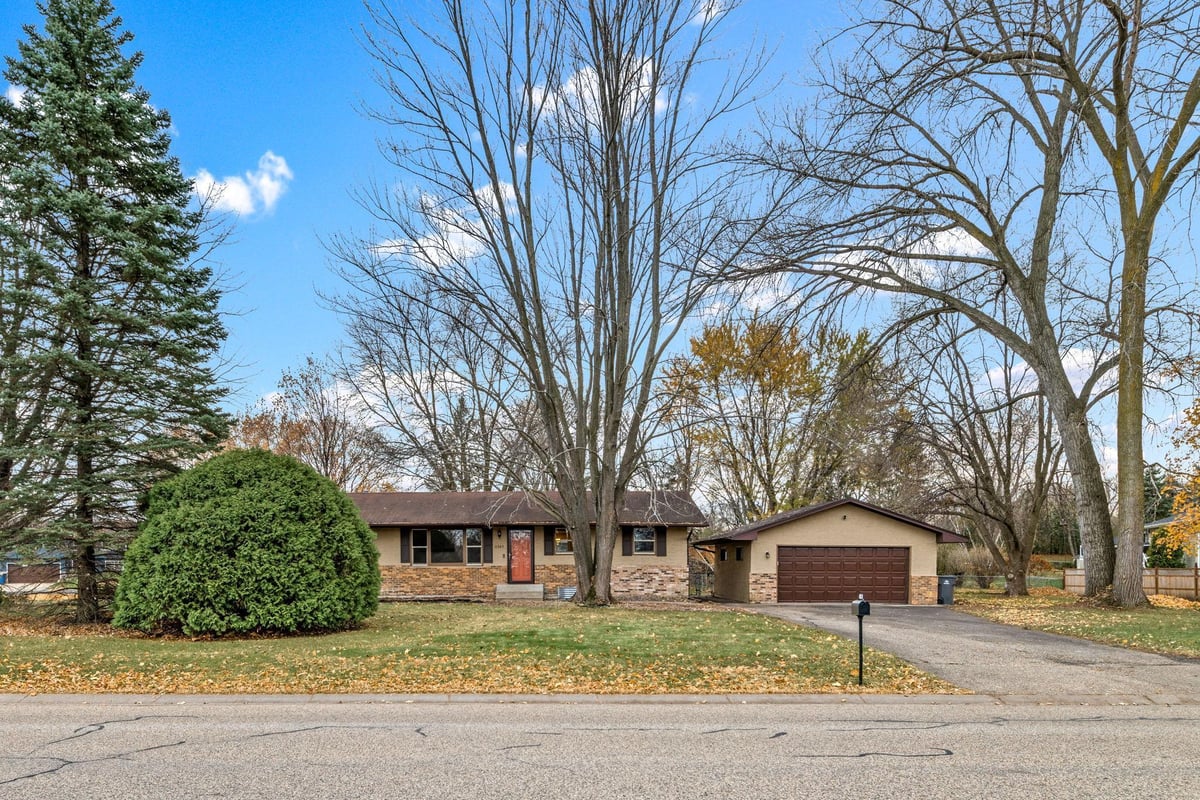 11345 53rd Avenue N, Plymouth, MN 55442