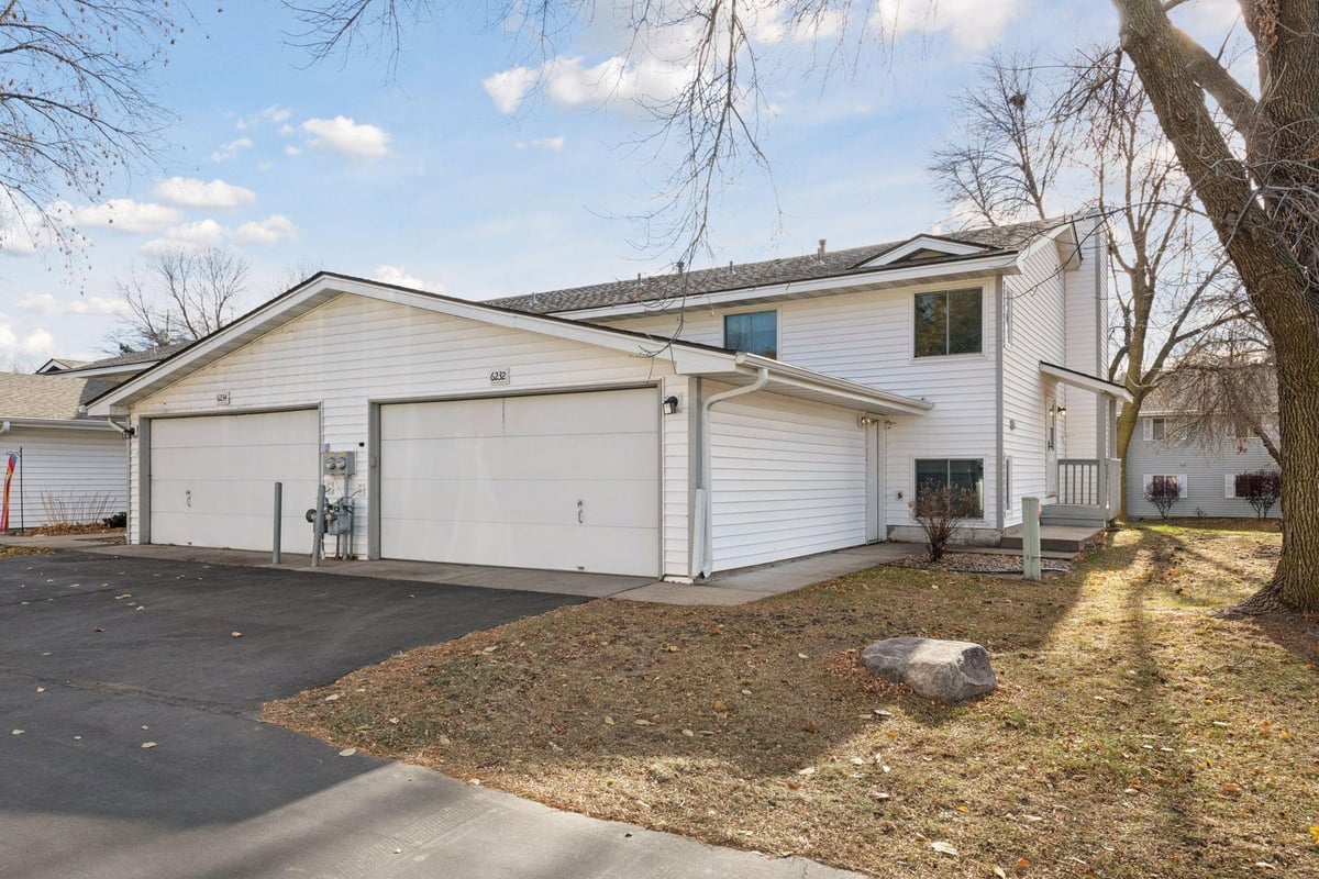 6232 Magda Drive N, Maple Grove, MN 55369