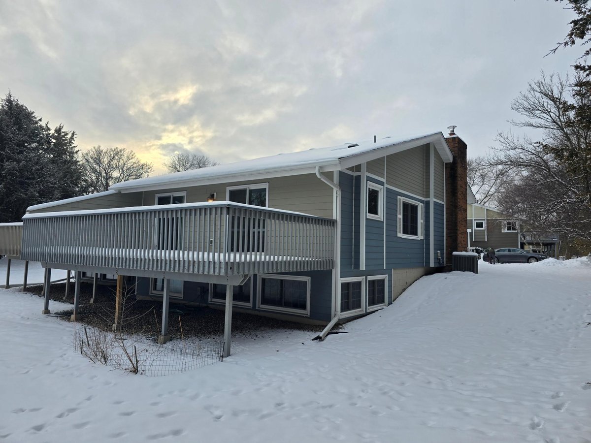 9556 Brighton Lane, Eden Prairie, MN 55347