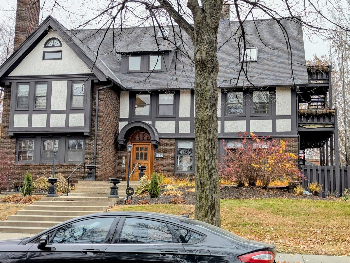 2219 Pillsbury Avenue S #5, Minneapolis, MN 55404