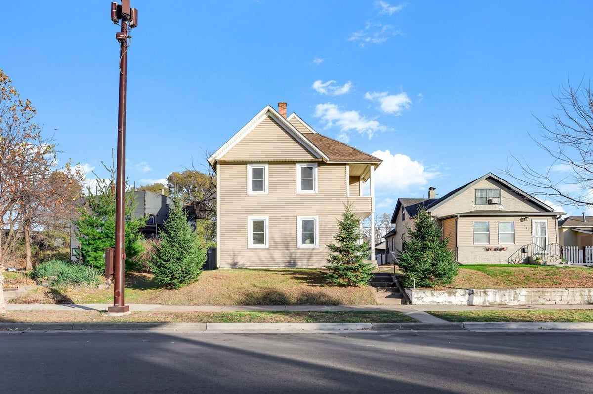 747 Buchanan Street NE, Minneapolis, MN 55413