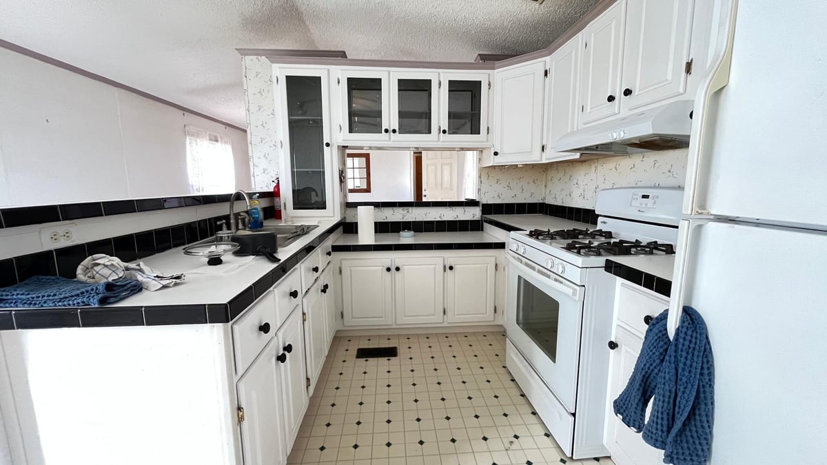 7800 Maple Hill Road #b11, Corcoran, MN 55340