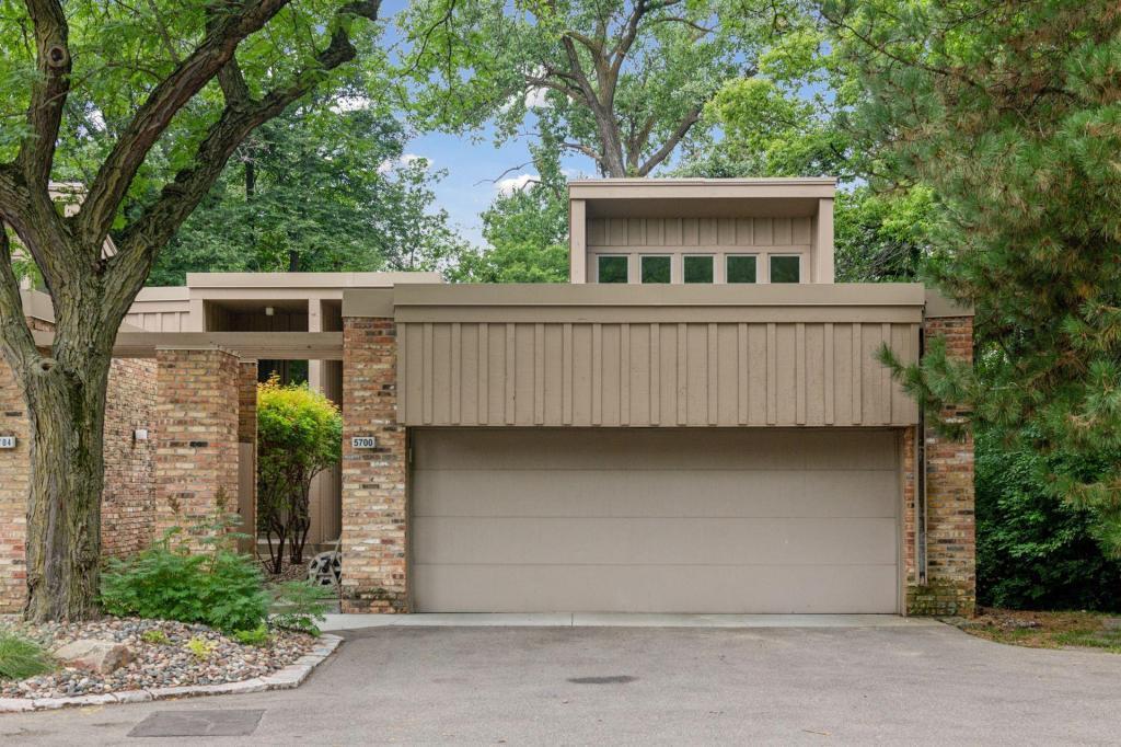 5700 Duncan Lane, Edina, MN 55436