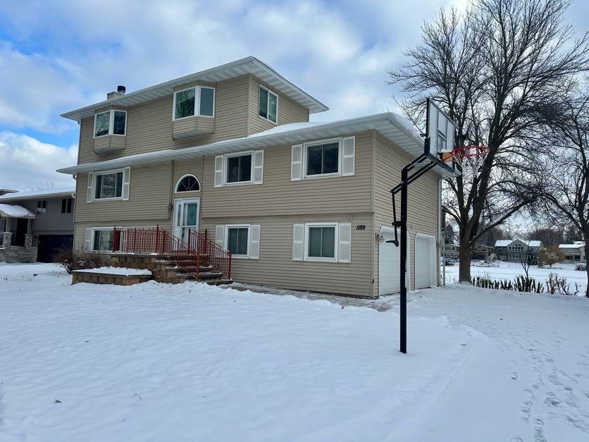 1189 11th Street SE, Forest Lake, MN 55025