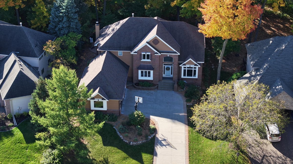 16105 37th Avenue N, Plymouth, MN 55446