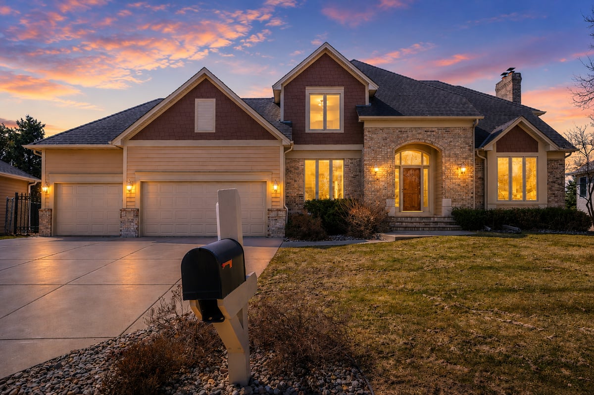 7628 Auto Club Circle, Bloomington, MN 55438
