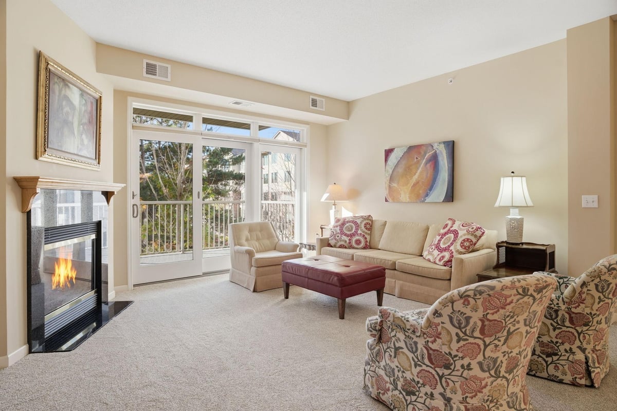 5250 Grandview Square #2311, Edina, MN 55436