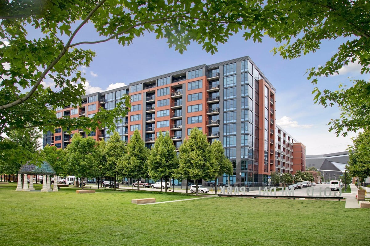 215 10th Avenue S #211, Minneapolis, MN 55415