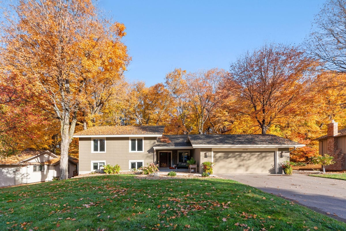 10730 34th Avenue N, Plymouth, MN 55441