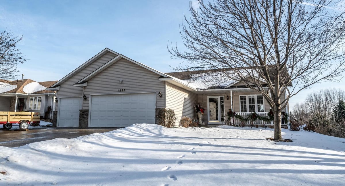 1285 Cuylle Bay Faribault MN 55021
