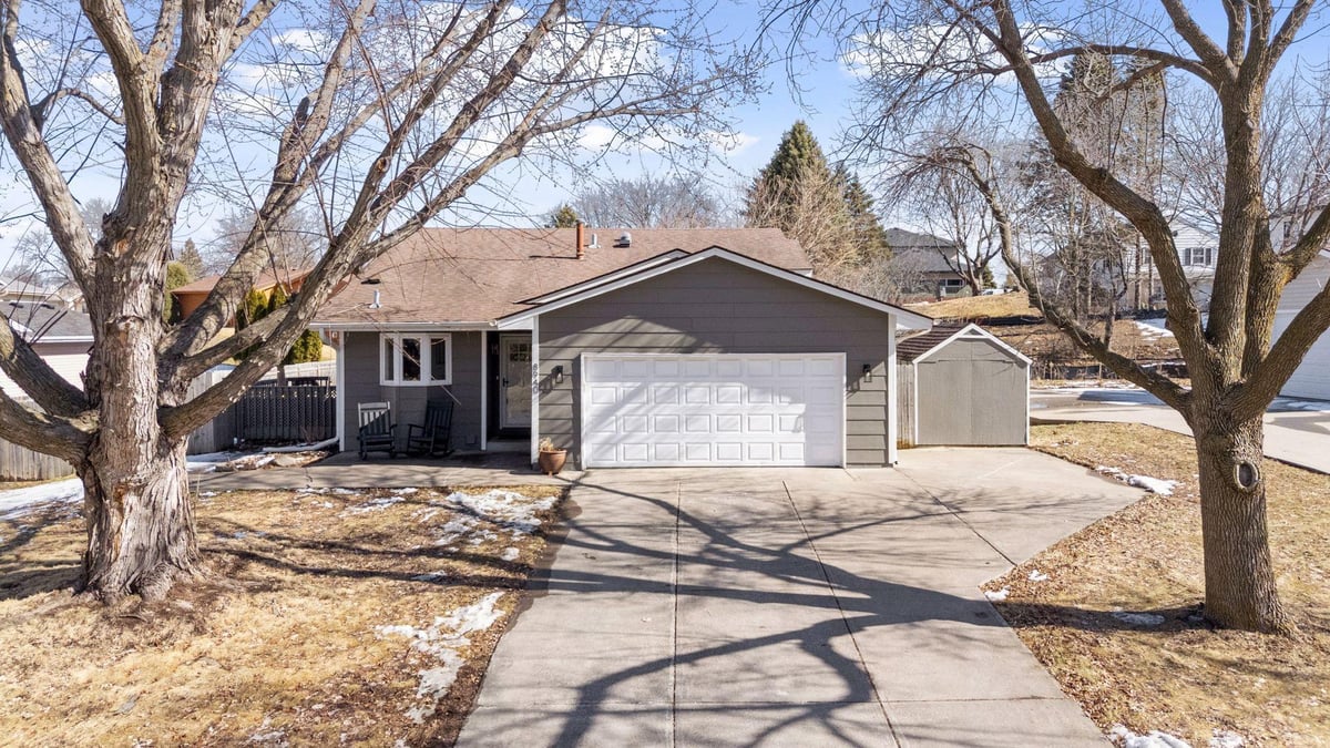 8940 Yucca Lane N, Maple Grove, MN 55369