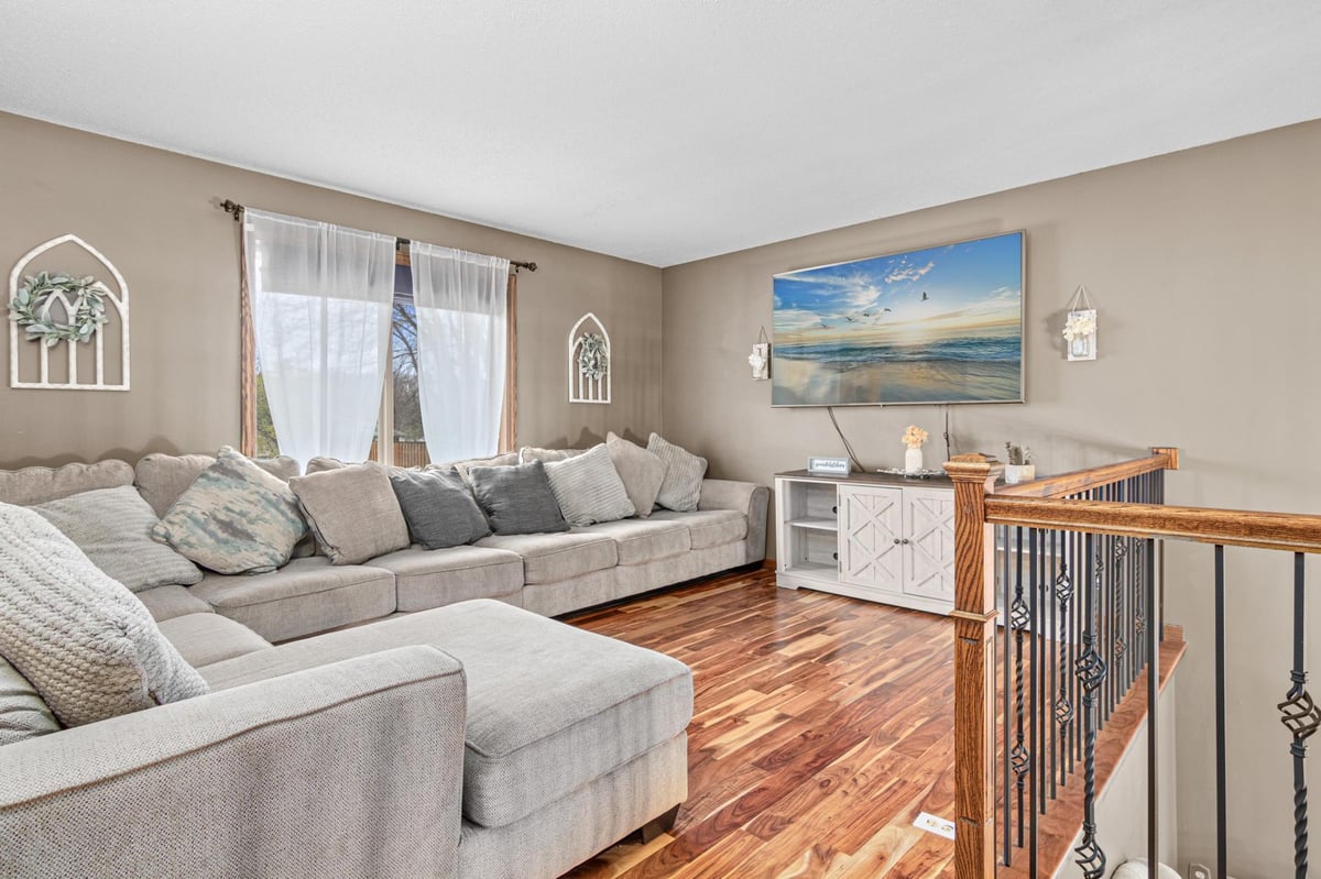 23030 Henna Avenue N, Forest Lake, MN 55025