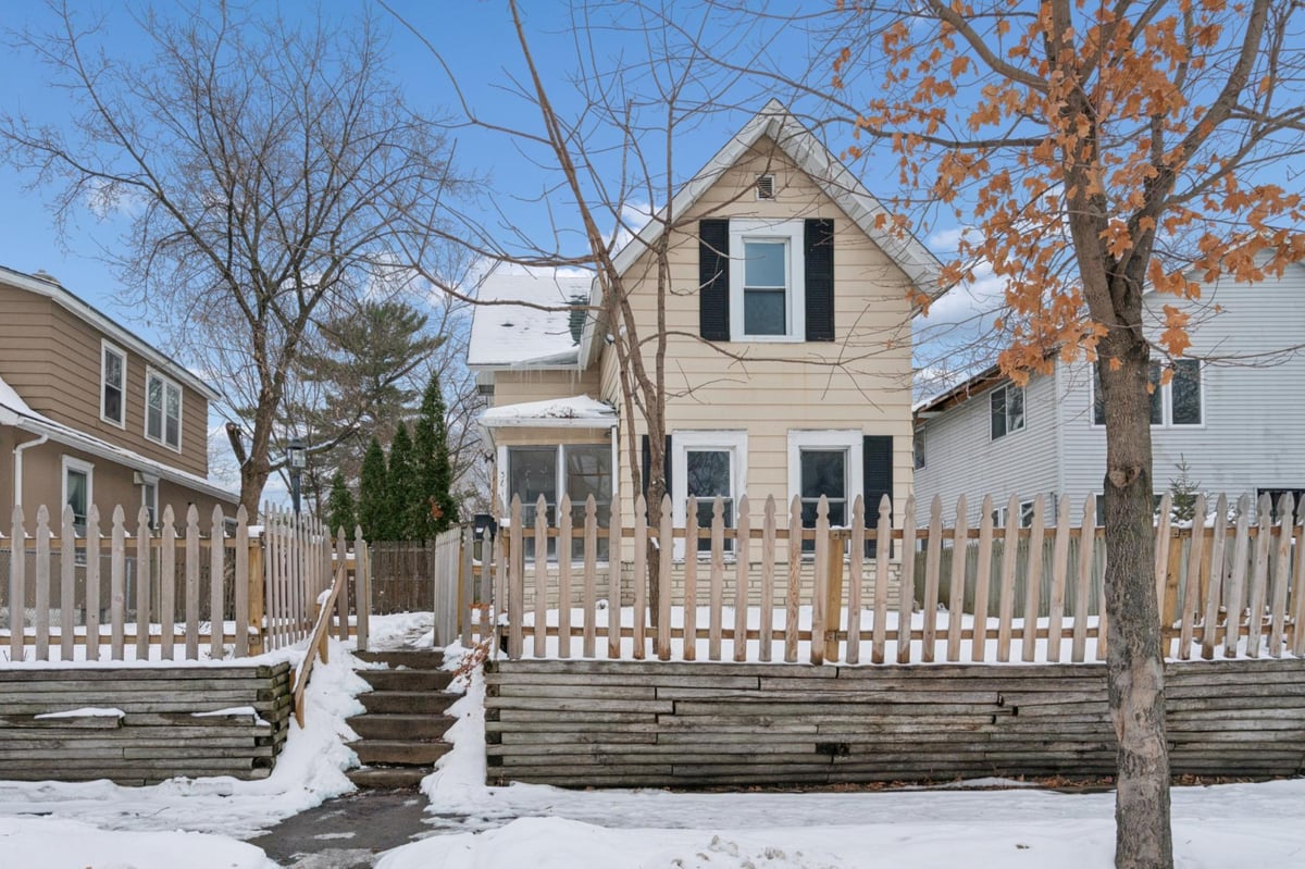 3611 Queen Avenue N, Minneapolis, MN 55412