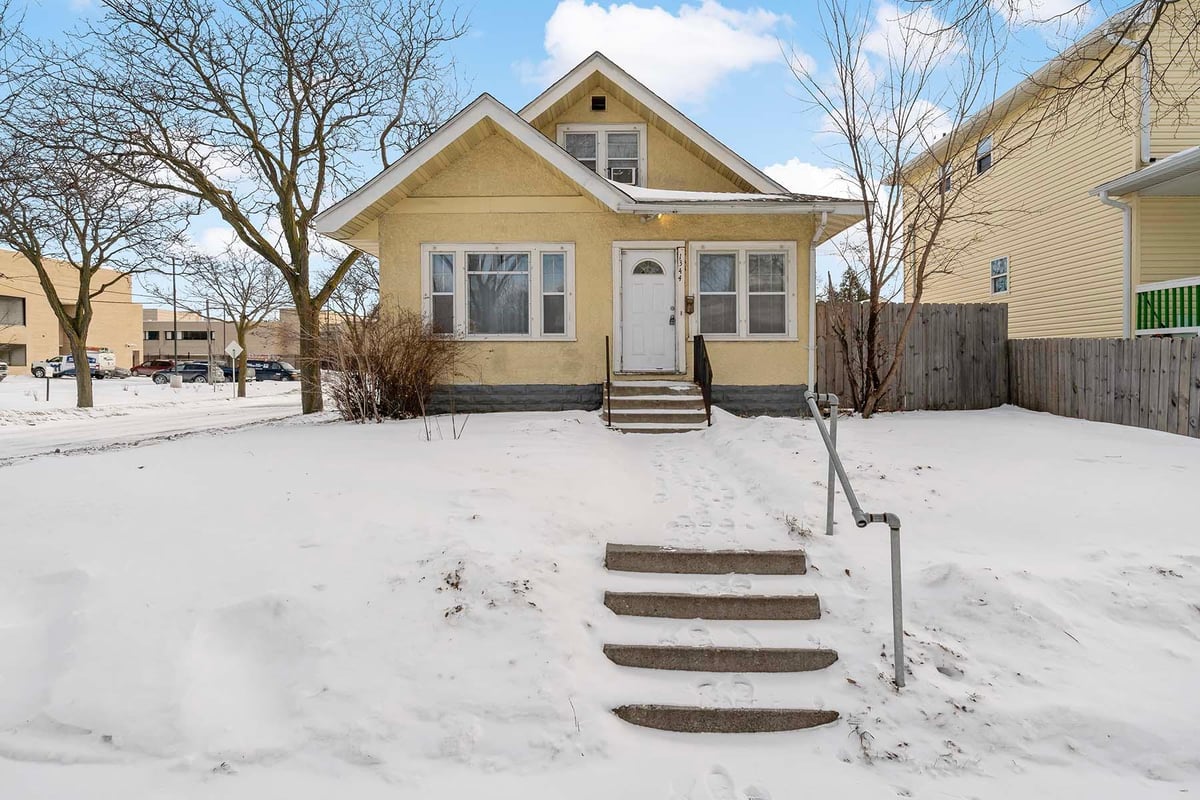 1344 Knox Avenue N, Minneapolis, MN 55411