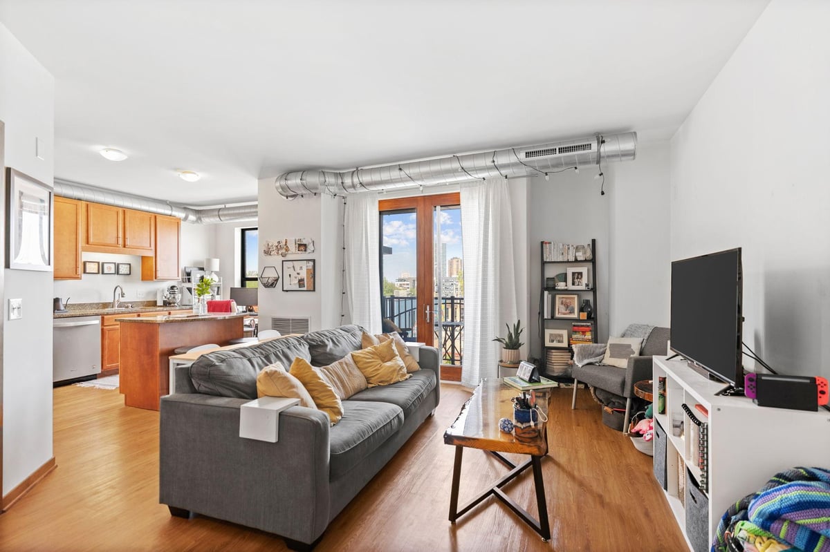 15 E Franklin Avenue #320, Minneapolis, MN 55404